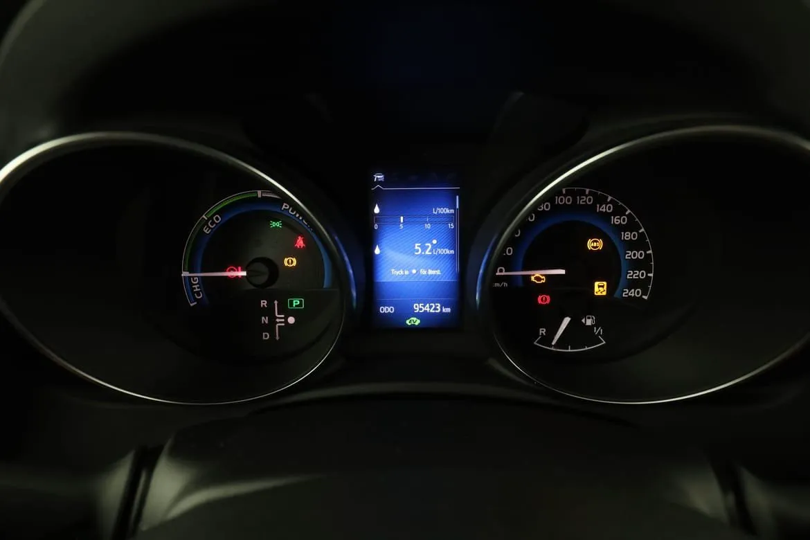 Vehicle image 19