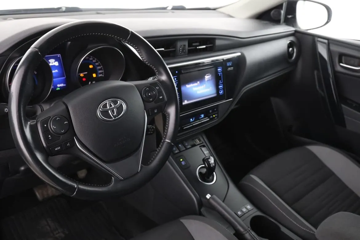 Vehicle image 11