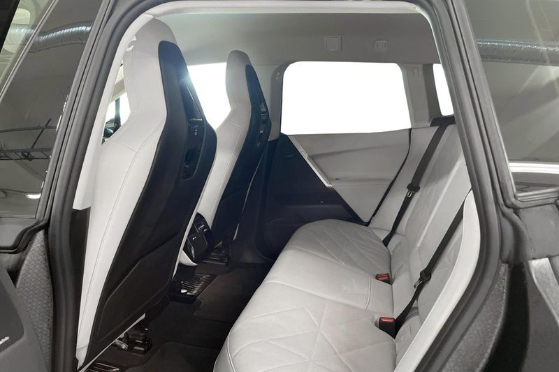 BMW iX bild 14