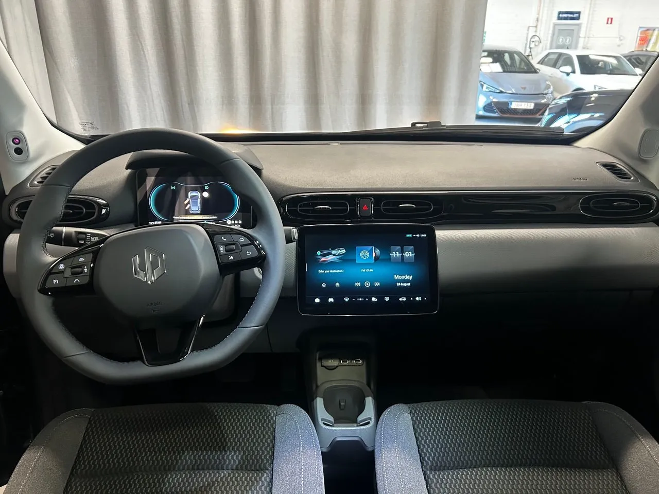 Vehicle image 8