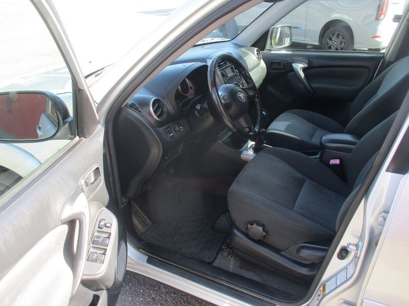 Toyota RAV4 bild 9