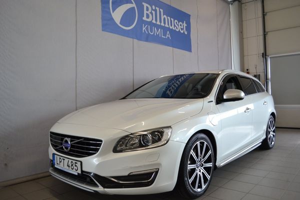 Volvo V60 D6 Plug-in Hybrid 283hk Summum AWD Aut Drag Navi - 2015