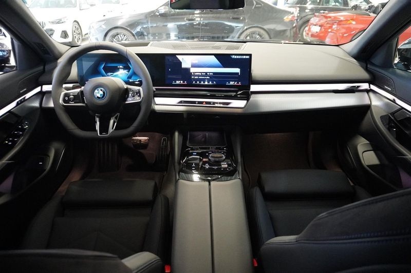 BMW i5 bild 10