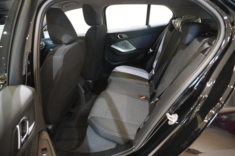 BMW 120 bild 9