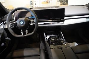 BMW i5 bild 10