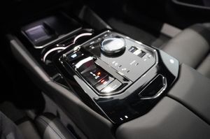 BMW i5 bild 10
