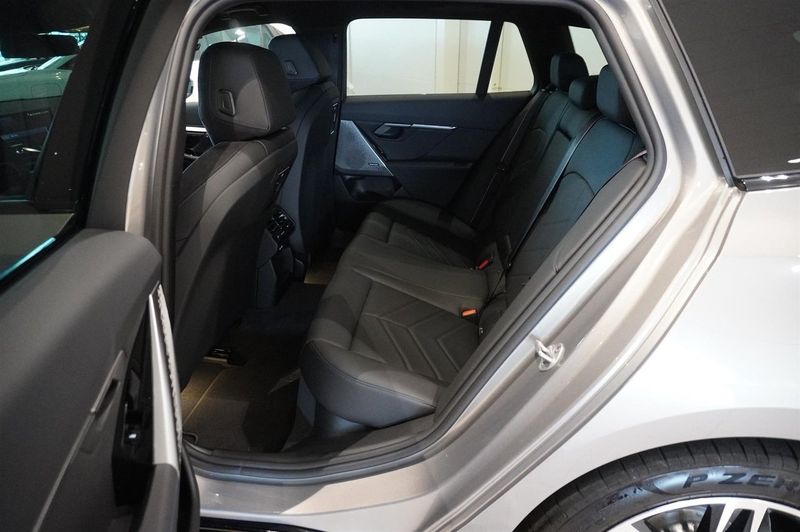 BMW i5 bild 6