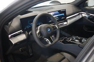 BMW i5 bild 2