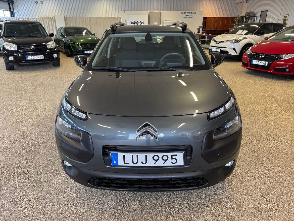 Vehicle image 7