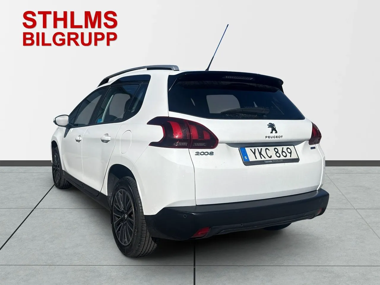 Vehicle image 2