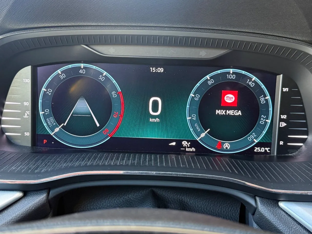 Vehicle image 21
