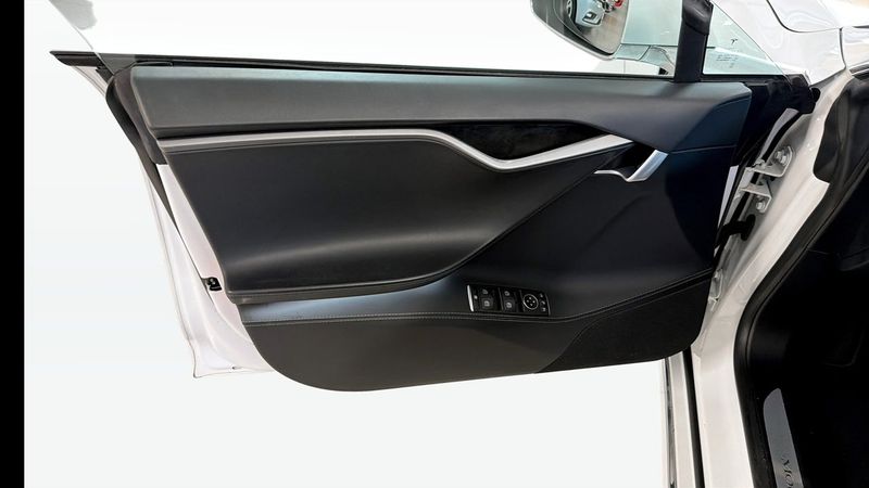 Tesla Model S bild 11