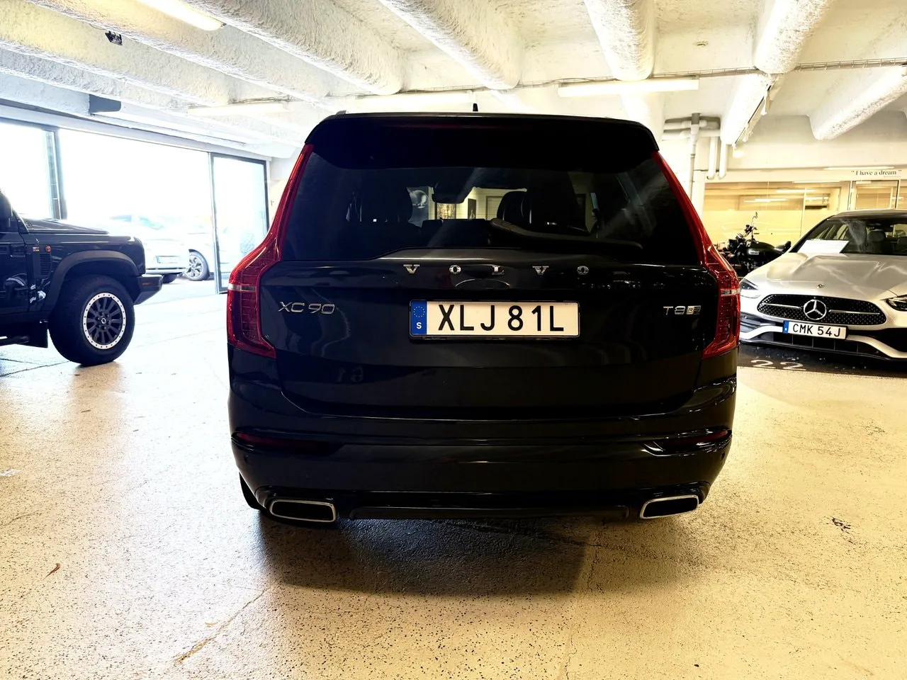 Vehicle image 7