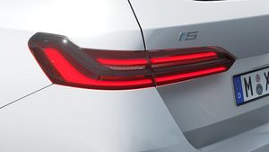 BMW i5 bild 8