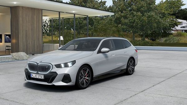 BMW i5 xDrive40 Touring M Sport Pro Business Ed Drag DA Pro - 2027