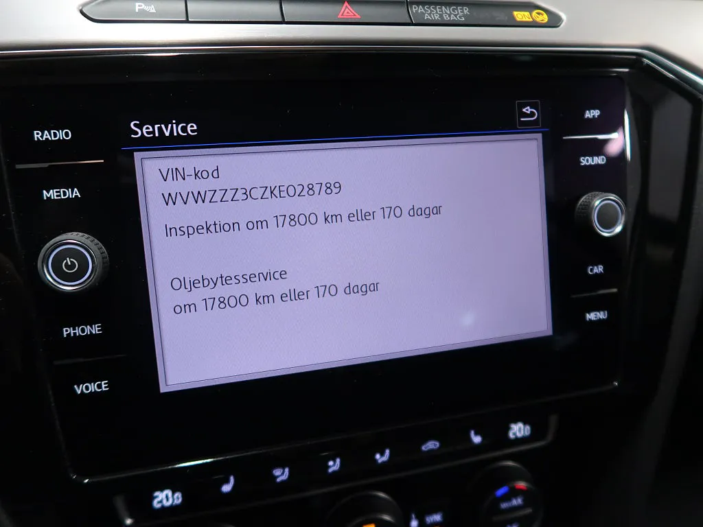 Vehicle image 30