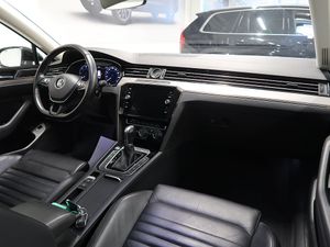 Volkswagen Passat bild 21