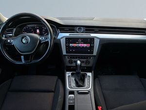 Volkswagen Passat bild 8