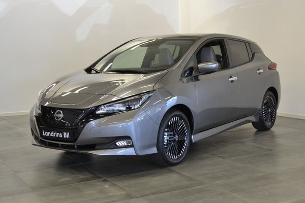 Nissan Leaf N-Connecta 40 kwh / NYSERV / 360° / V-Hjul / Värmepump - 2023