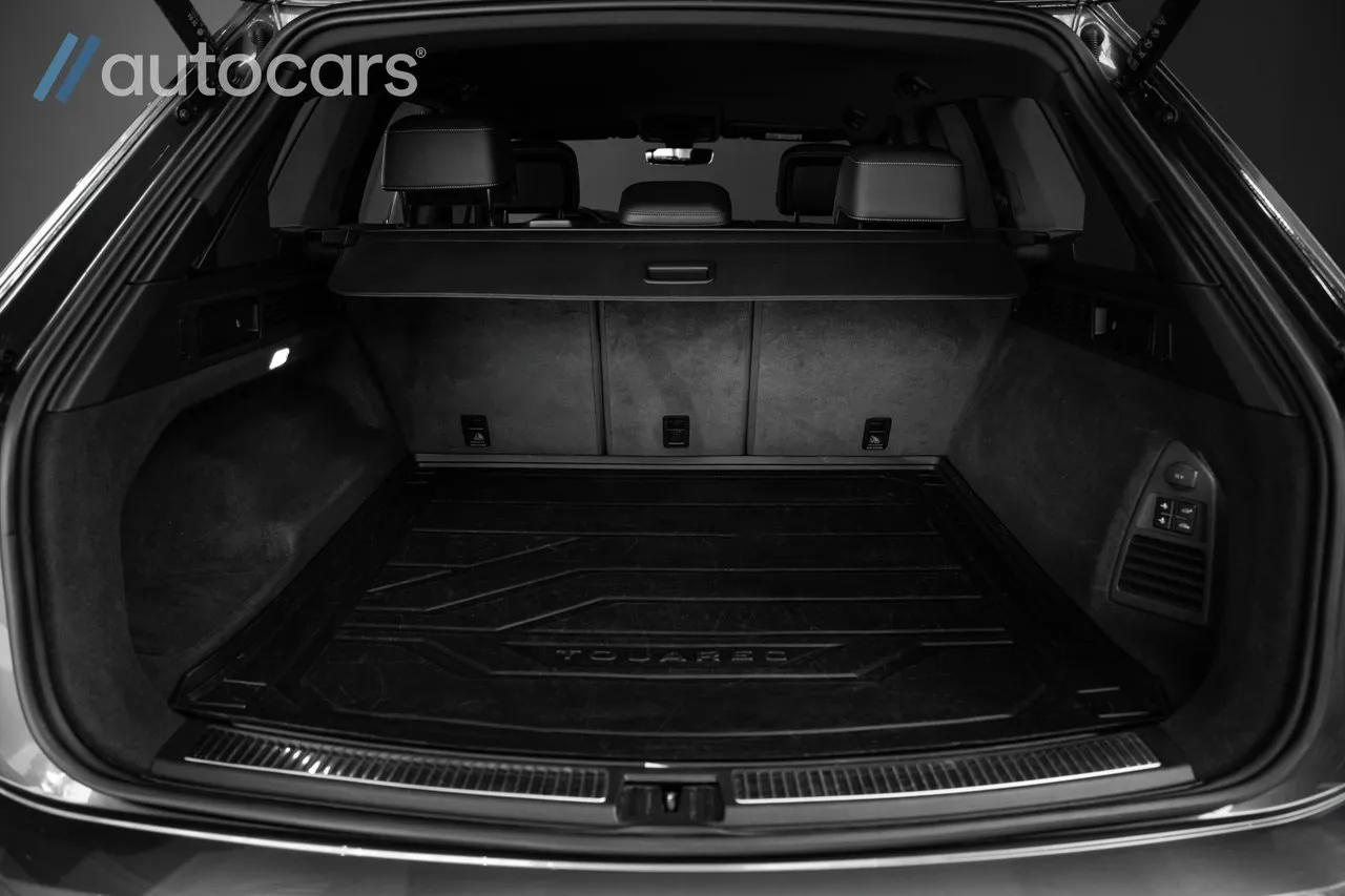 Vehicle image 36