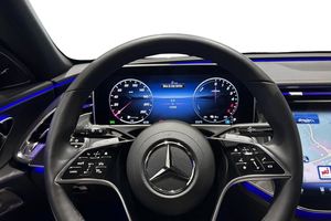 Mercedes E300 bild 6