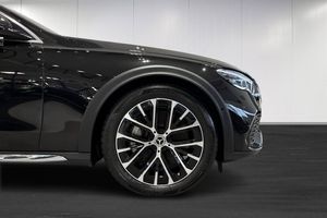Mercedes E300 bild 12