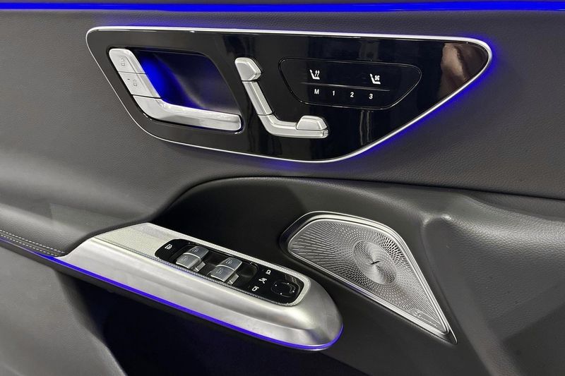 Mercedes E300 bild 15