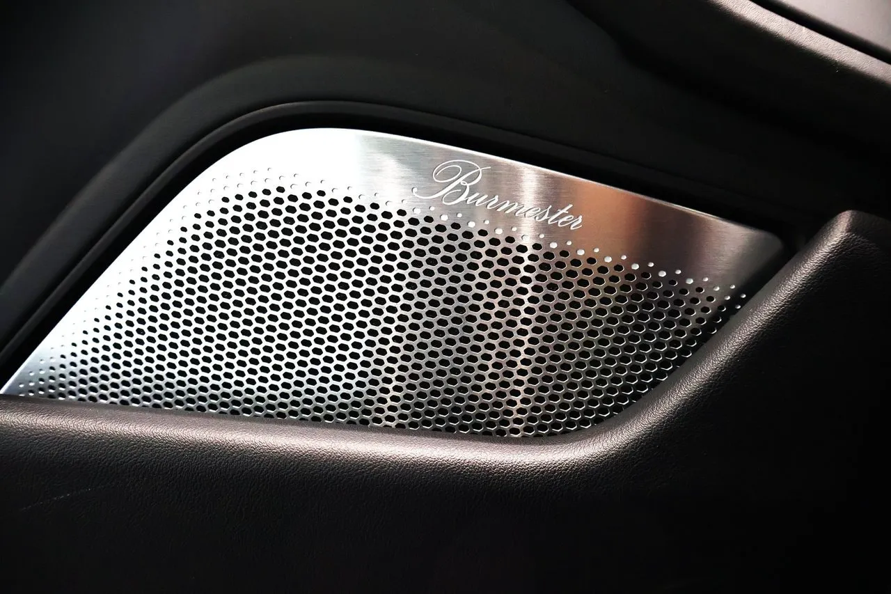 Vehicle image 21