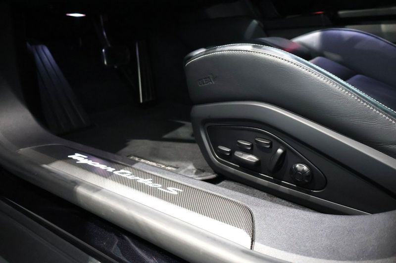 Porsche Taycan bild 15