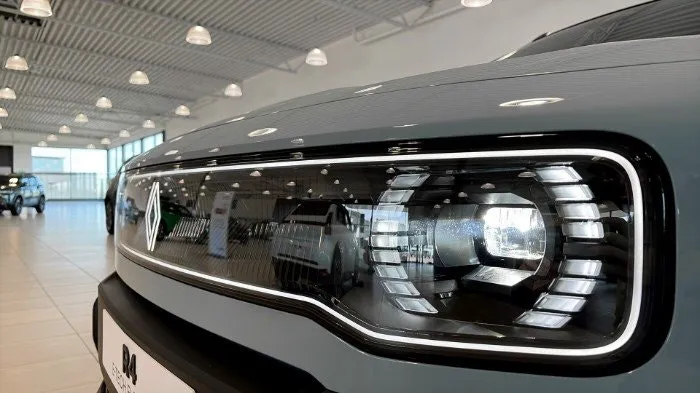 Vehicle image 7