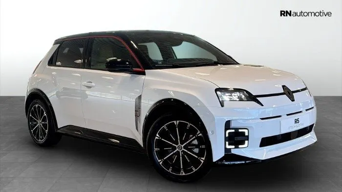 Vehicle image 5