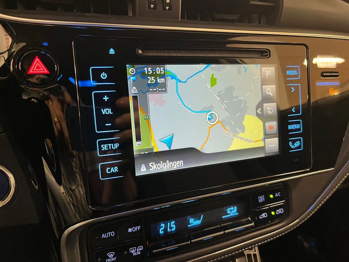 Vehicle image 9