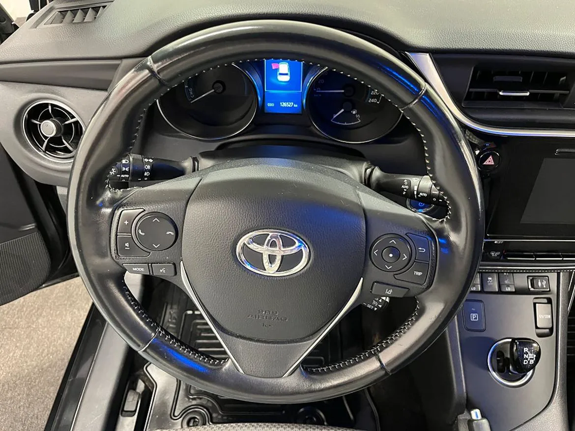Vehicle image 14