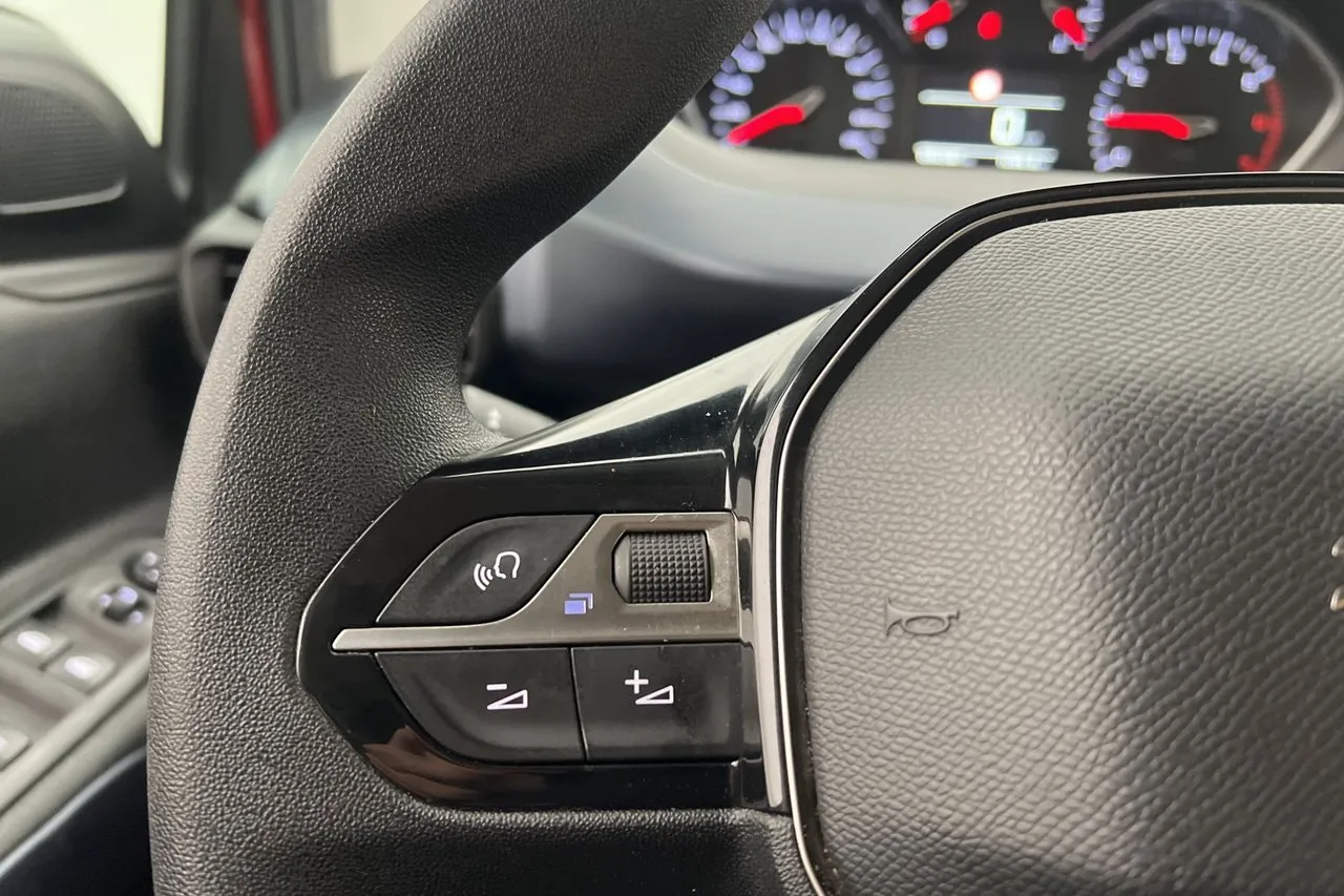 Vehicle image 20