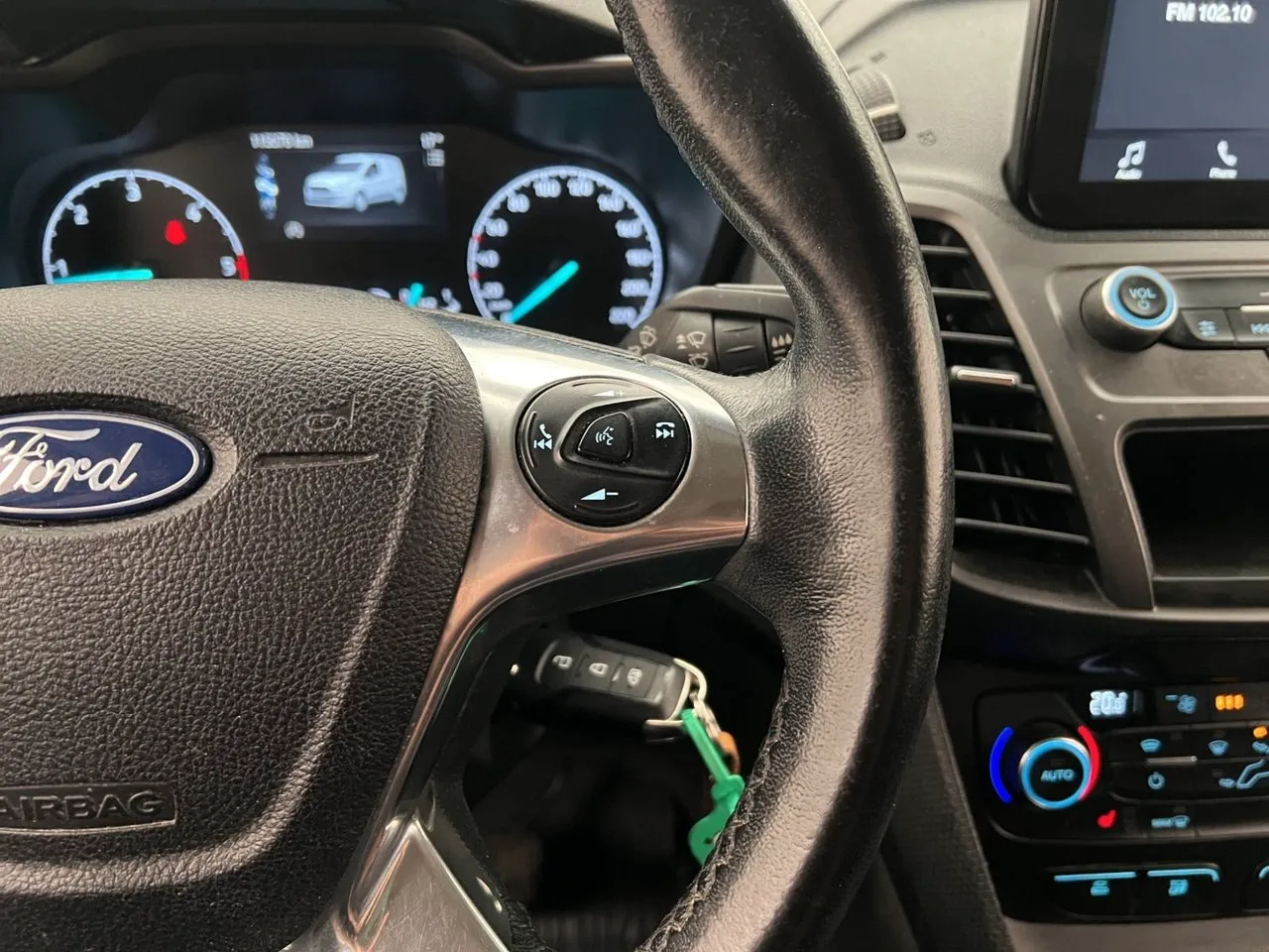 Vehicle image 18
