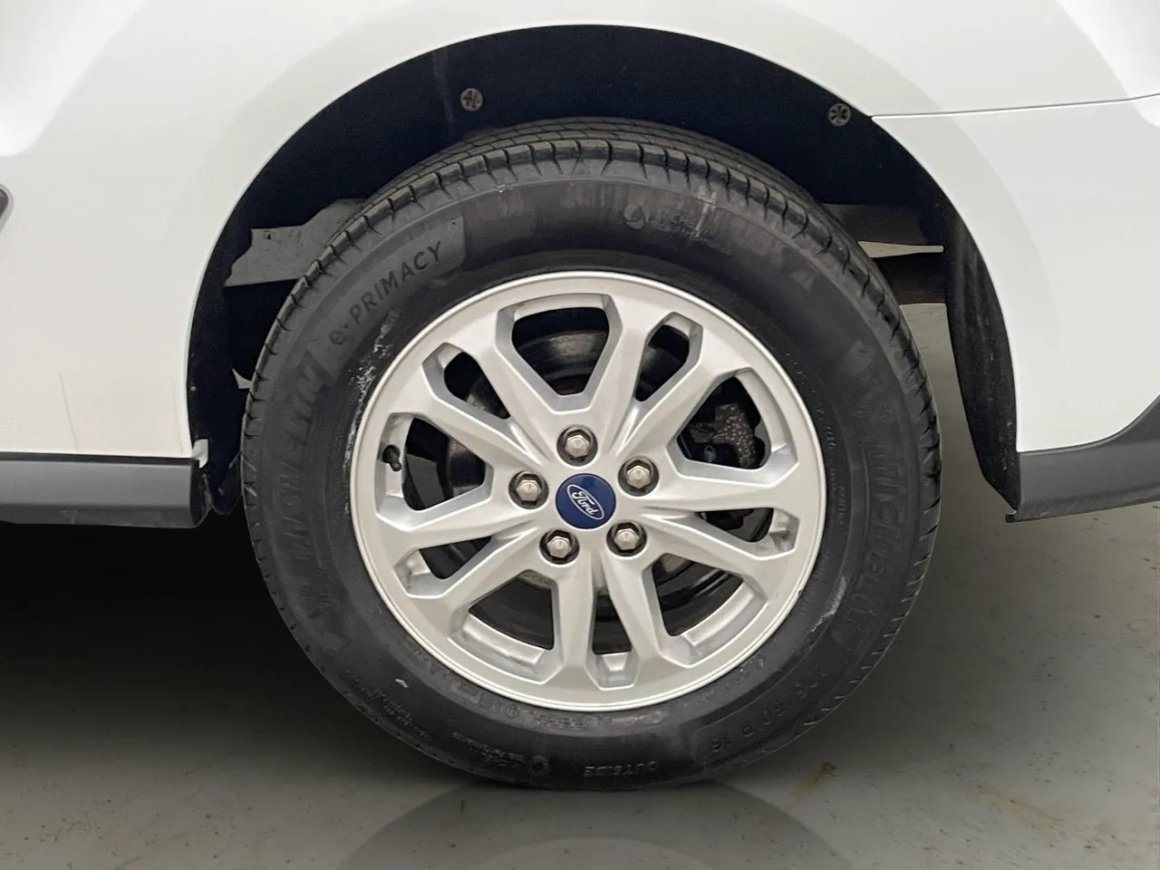 Vehicle image 28