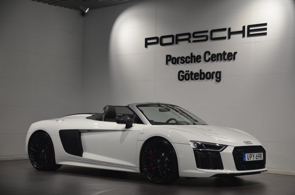 Audi R8 Spyder 5.2 V10 FSI Quattro S-Tronic / Låga mil / Carbon - 2017