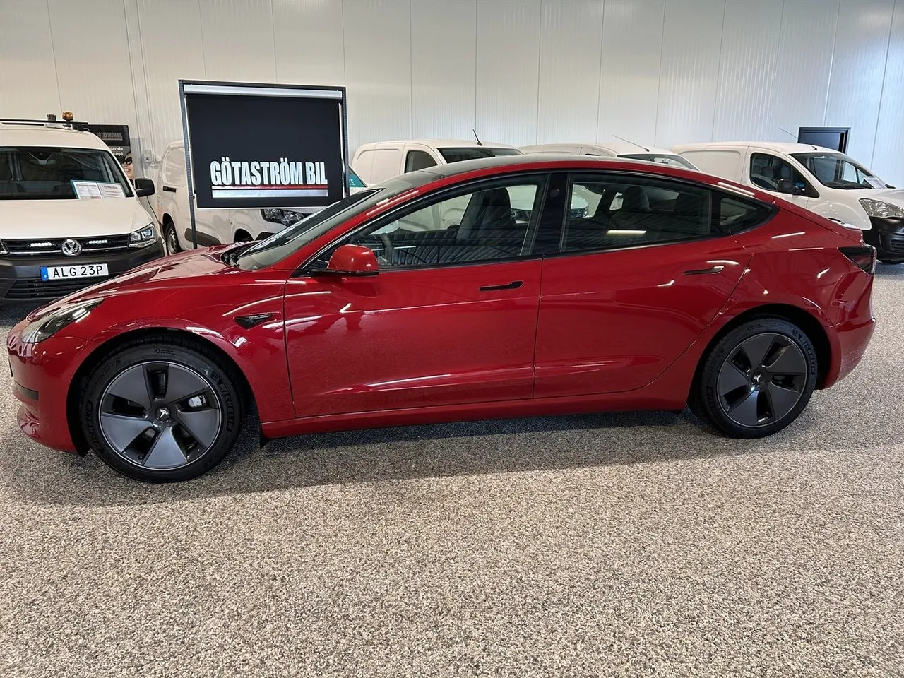Vehicle image 7