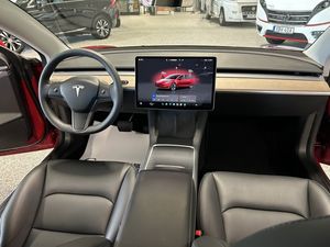 Tesla Model 3 bild 18