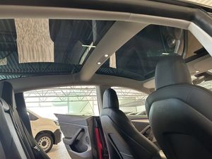 Tesla Model 3 bild 19