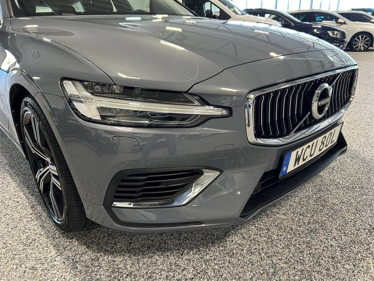 Vehicle image 5