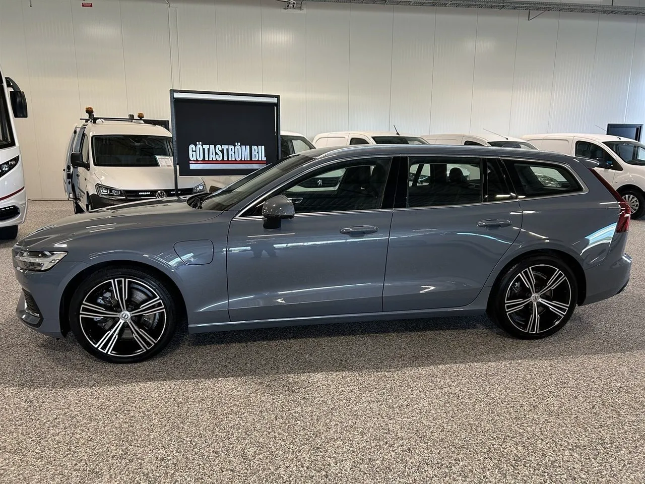 Vehicle image 7