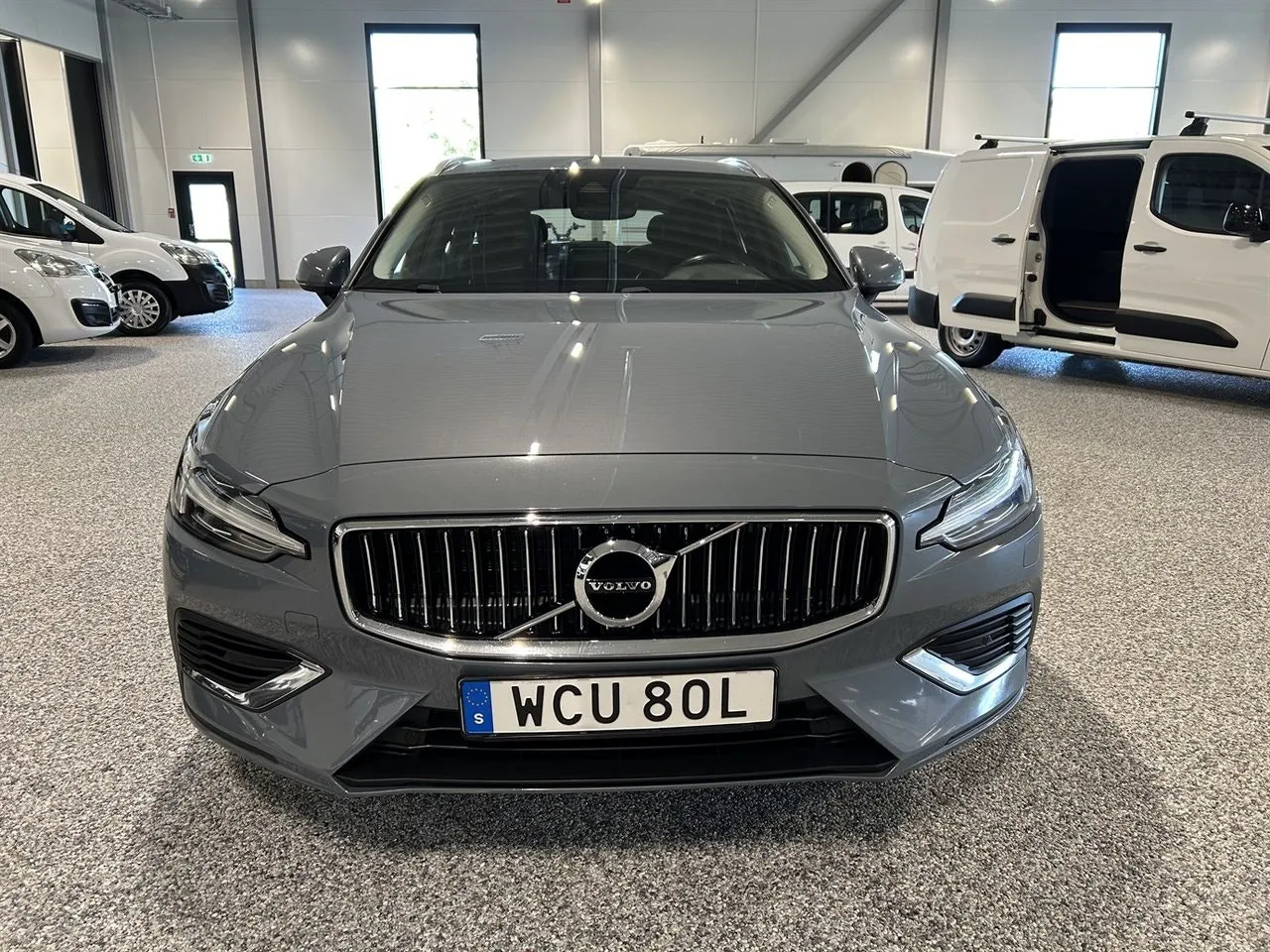 Vehicle image 8