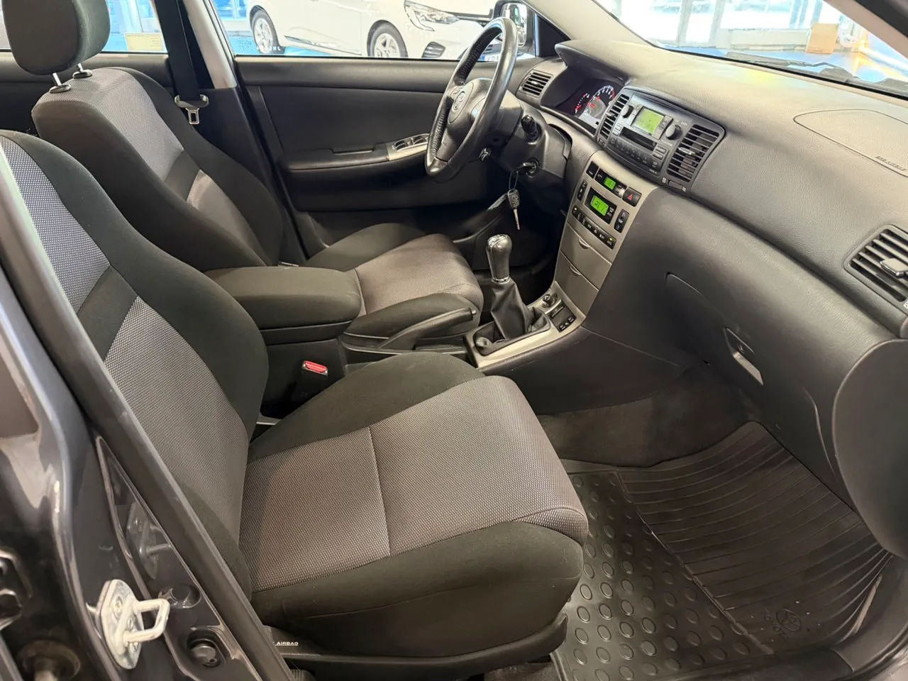Vehicle image 9