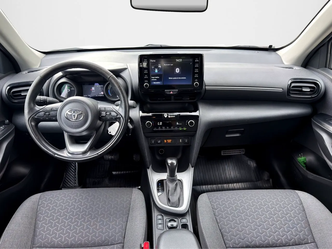 Vehicle image 10