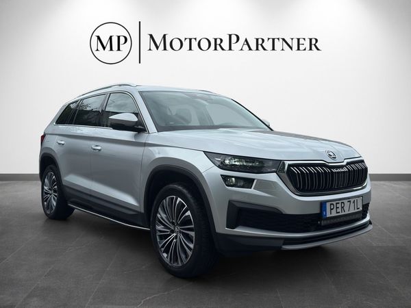Skoda Kodiaq 2.0 TDI 4x4 Style Cockpit Skinn Pano Värmare Drag MOMS - 2023