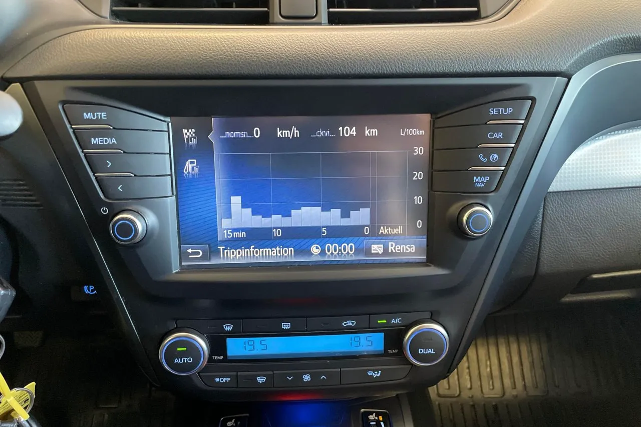 Vehicle image 23