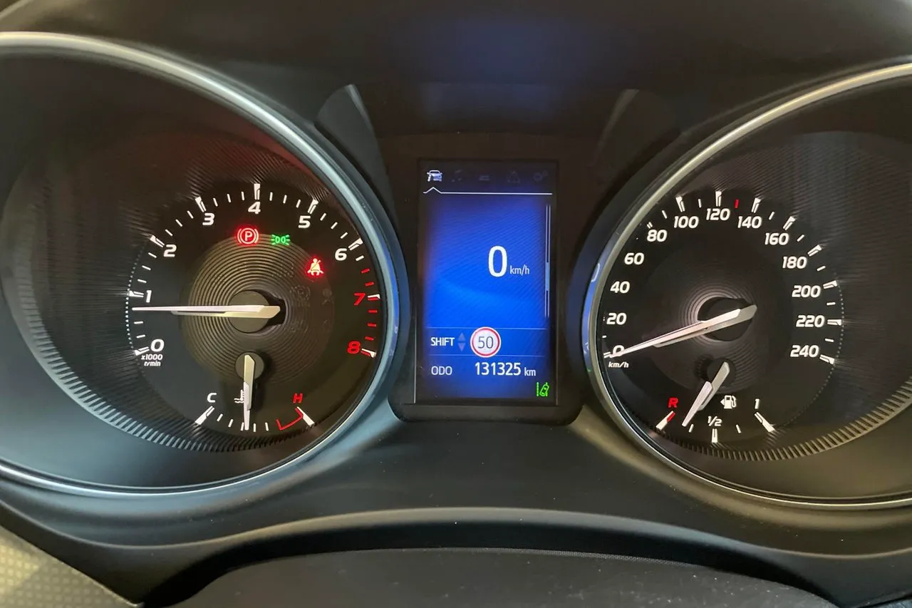 Vehicle image 21