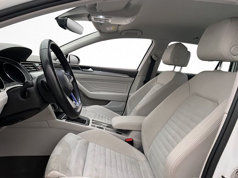 Volkswagen Passat bild 14