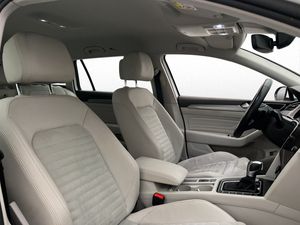 Volkswagen Passat bild 10